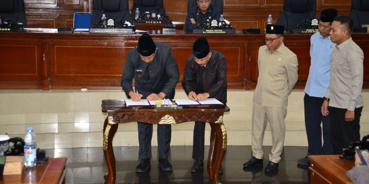 DPRD Gorontalo Sahkan APBD 2026, Gubernur Puji Kolaborasi Eksekutif dan Legislatif