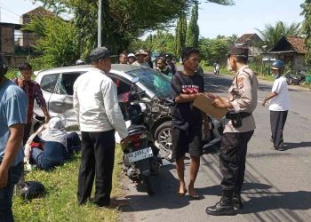Kecelakaan lalu lintas melibatkan tiga kendaraan terjadi di Jalan Srandakan