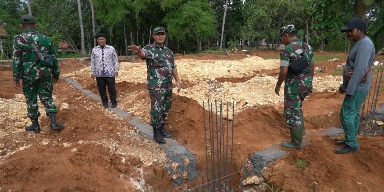 Dandim Sumenep Pantau Perkembangan Koperasi Merah Putih di Dua Lokasi
