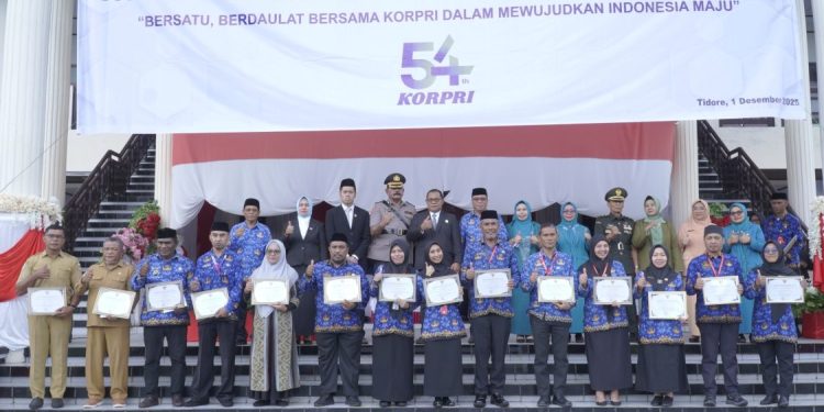 Pemerintah Kota Tidore Kepulauan Anugerahkan Penghargaan Inovasi Daerah