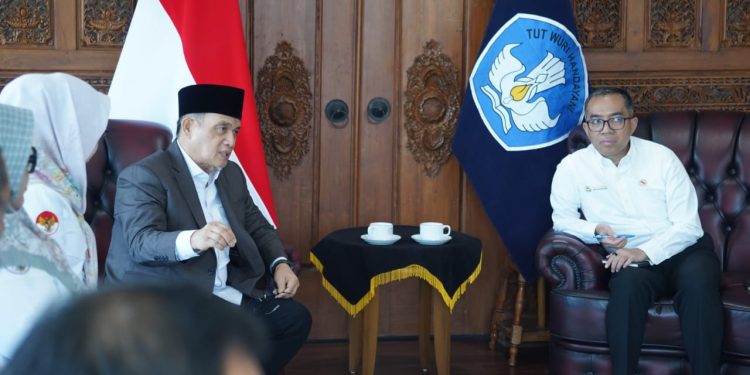 Kemenag dan Kemendikti Saintek Kerja Sama Tingkatkan Madrasah dalam Program Sekolah Garuda