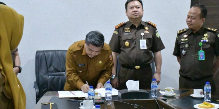 Pemkab Agam dan Kejari Agam Sepakati Implementasi Pidana Kerja Sosial