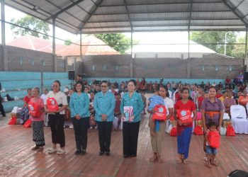 PKK Bali Gelar Aksi Sosial di Desa Petandakan