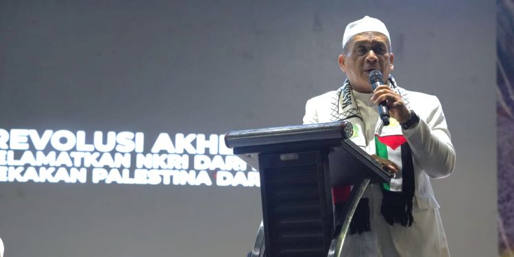 Wamenag Soroti Pentingnya Persatuan dan Kewaspadaan di Reuni Akbar Mujahid 212