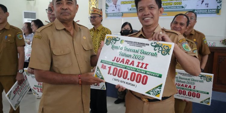 Diskominfo Palangka Raya Raih Tiga Penghargaan Inovasi Daerah 2025
