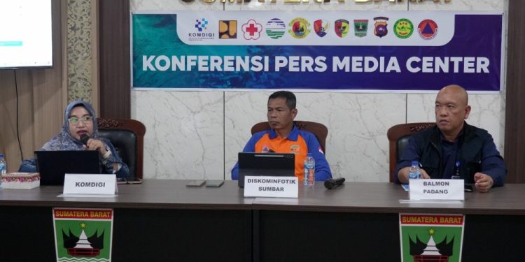 Kemkomdigi Kirim 32 Starlink untuk Pulihkan Komunikasi di Sumbar