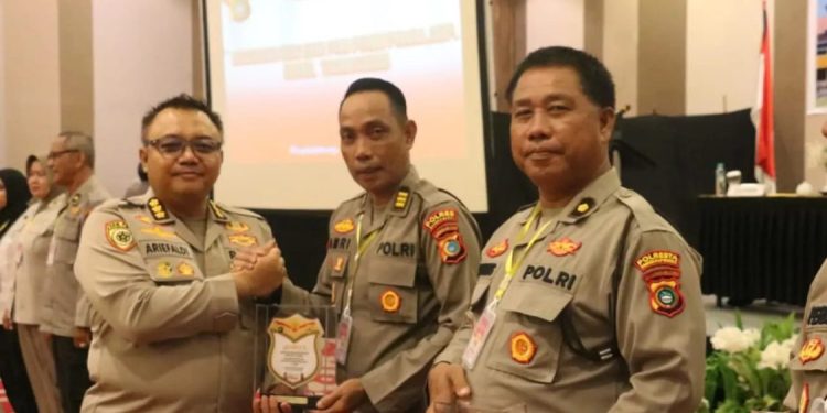Penghargaan untuk Polres Terbaik dalam Sosialisasi Sekolah Taruna di Polda Babel