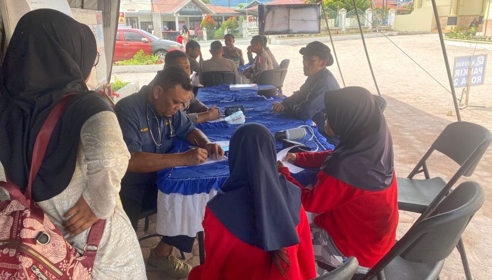 Polres Aceh Tengah Sediakan Layanan Kesehatan Gratis di Posko Pengungsian