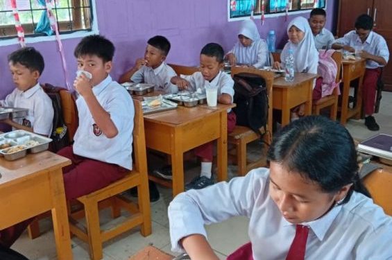 Program Makan Bergizi Gratis di Pekanbaru Bantu Kurangi Beban Orang Tua