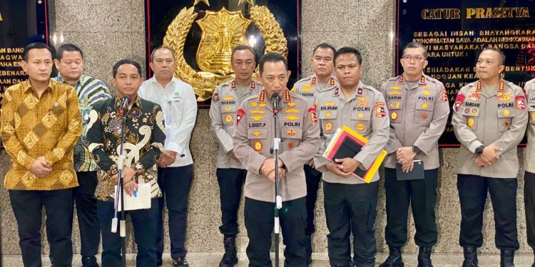 Menteri Kehutanan Temukan Data Awal Dugaan Ilegal Logging di Sumatera