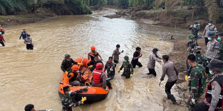 Polri Tingkatkan Upaya Pencarian dan Identifikasi Korban Bencana di Sumbar