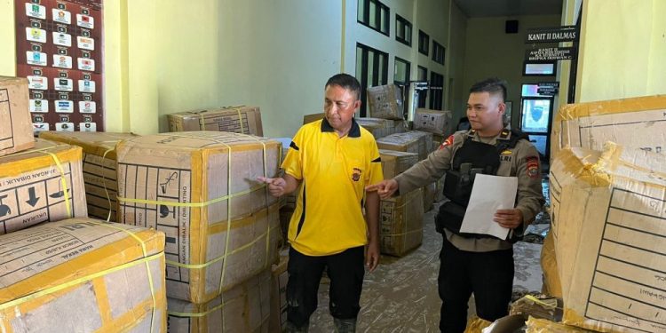 Bantuan Logistik dari Kapolri Tiba di Polres Aceh Tamiang, Pelayanan Kepolisian Diharapkan Segera Pulih