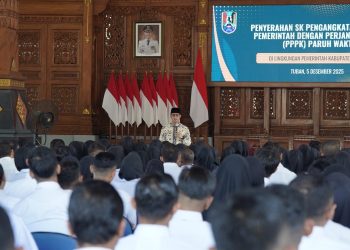 Bupati Tuban Berikan 693 SK PPPK Paruh Waktu