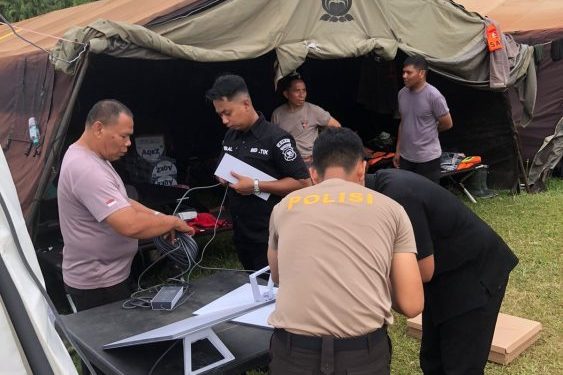 Polri Pasang Starlink di 76 Lokasi Bencana untuk Memulihkan Komunikasi