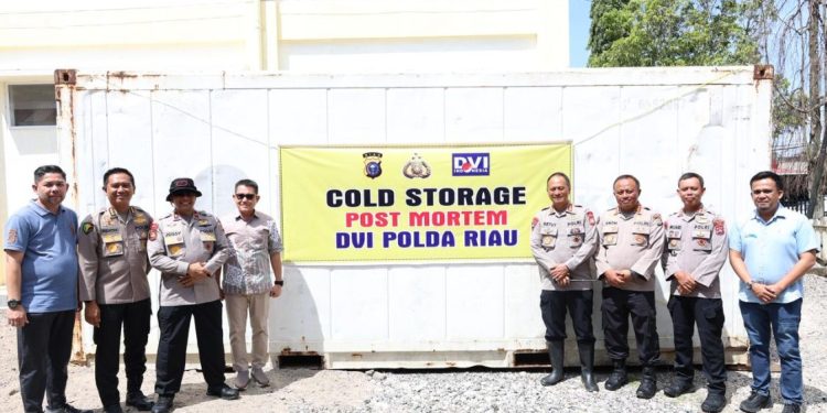 Bantuan Peti Pendingin Jenazah dari Polda Riau Tiba di RSUD Lubuk Basung