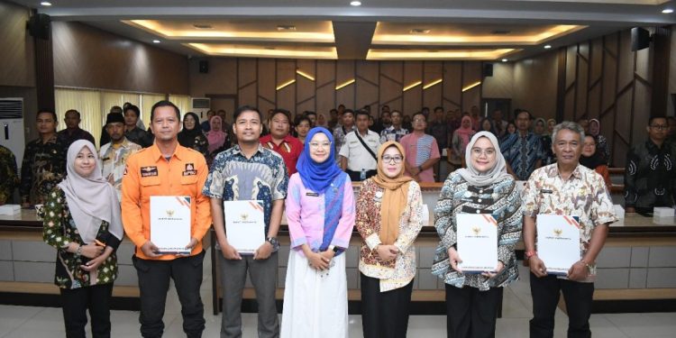 Pemkab Indramayu Serahkan SK PPPK Paruh Waktu untuk Tingkatkan Profesionalisme ASN