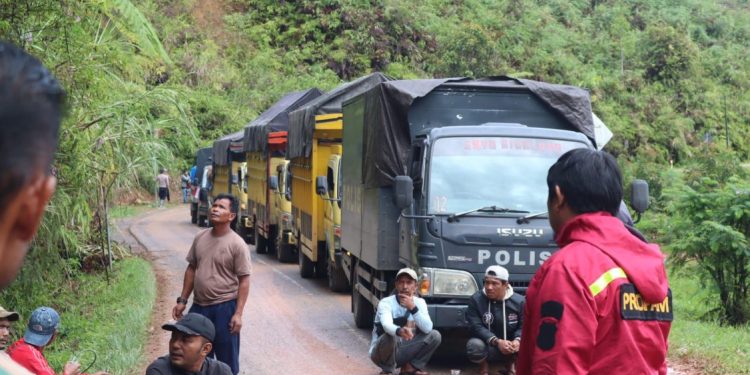 Kapolres Aceh Tengah Distribusikan Bantuan ke Daerah Terpencil di Linge