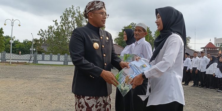 Ribuan P3K di Batang Akhirnya Terima Surat Keputusan