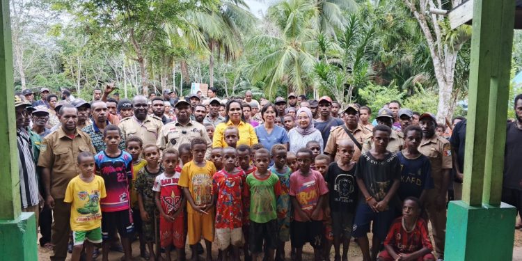 Bupati Boven Digoel Perkenalkan Dokter Baru di Distrik Ujung Kia
