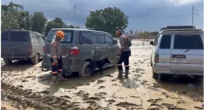 Tim K-9 Polda Aceh Dikerahkan untuk Bantu Pencarian Korban Banjir di Aceh Tamiang