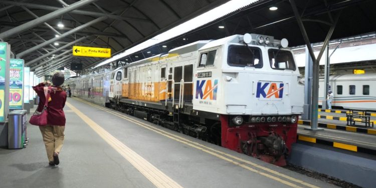 Antusiasme Tinggi, KAI Daop 8 Surabaya Jual 53 Ribu Tiket Diskon
