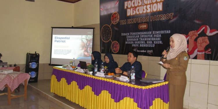 TEP UGM Identifikasi Potensi Komoditas Perkebunan di Muara Sahung