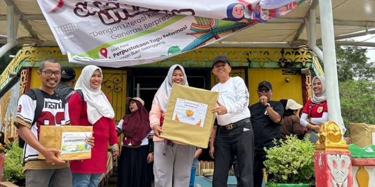 Wali Kota Dumai Dorong Literasi Melalui Jalan Sehat 2025