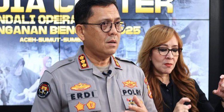 Polri Kerahkan 12 Ribu Personel dan Distribusikan 159 Ton Bantuan untuk Bencana