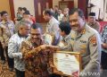 Polda Kepri Dapat Penghargaan Badan Publik Informatif dari Komisi Informasi