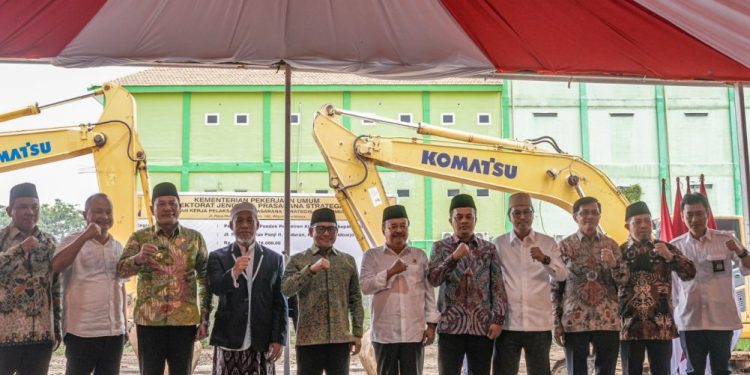 Menko PM: Peletakan Batu Pertama Al-Khoziny, Langkah Menuju Transformasi Pesantren