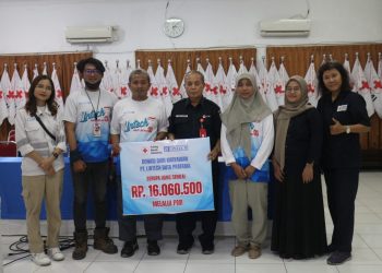 PT Lintech Duta Pratama Salurkan Donasi Rp16 Juta ke PMI Jatim untuk Bencana