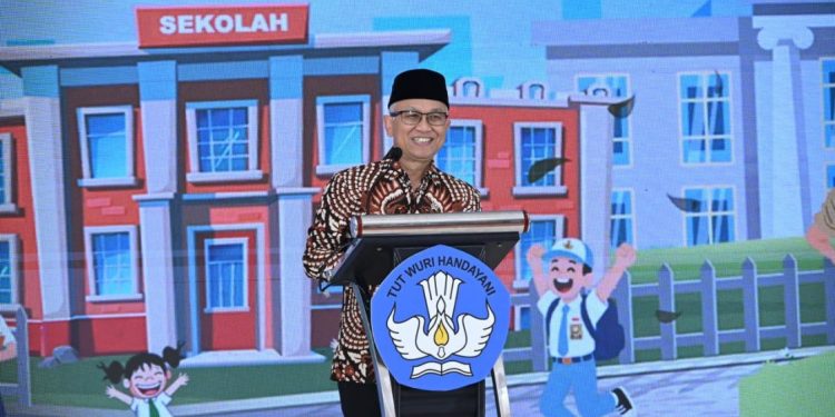 Wamendikdasmen Dorong MBG Menjadi Budaya Pendidikan Nasional