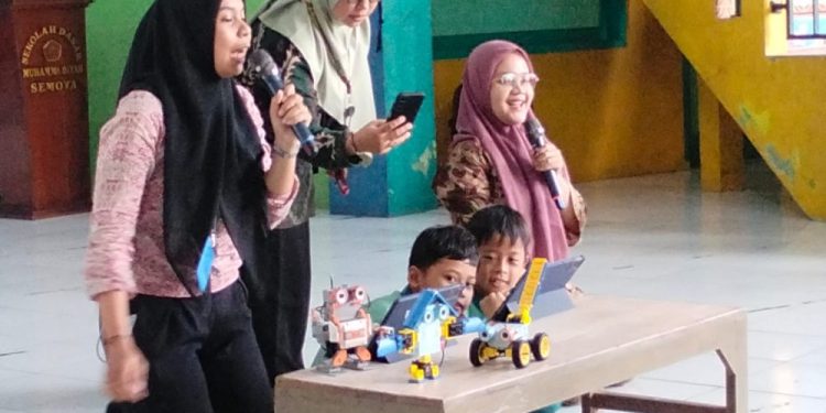 SD Muhammadiyah Semoya Sleman Adakan Program Edukasi Robotika