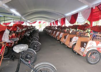 Pemkab Lumajang Gunakan Metode Tradisional untuk Becak Listrik