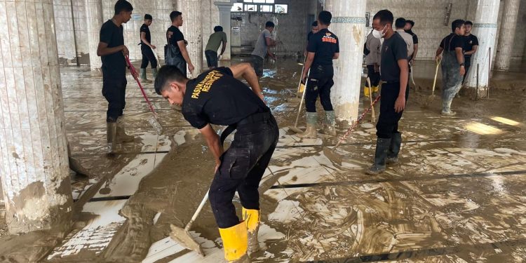 Masjid Syuhada di Aceh Tamiang Kembali Dapat Digunakan Usai Dibersihkan