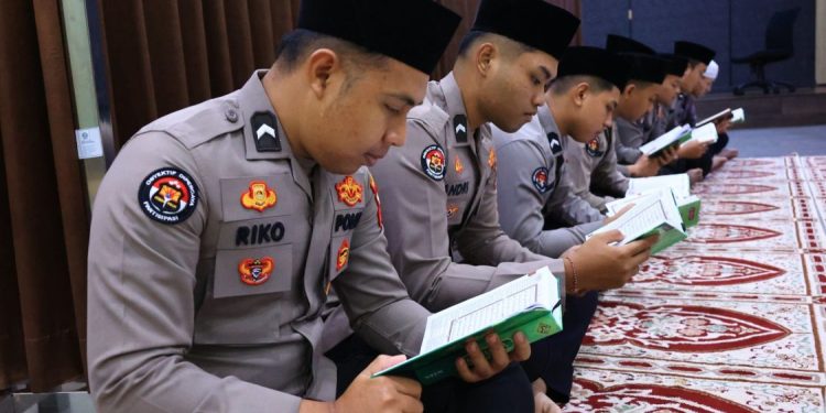 Divhumas Polri Adakan Pengajian dan Khataman Al-Qur’an untuk Penguatan Spiritual