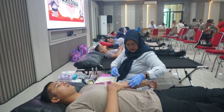 Polres Demak Gelar Donor Darah Rutin untuk Bantu PMI