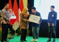 Pemprov Jawa Timur Berikan Beasiswa kepada 141 Mahasiswa
