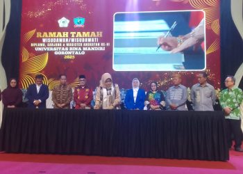 Pesan Penting Staf Ahli Gubernur Gorontalo untuk Wisudawan UBM