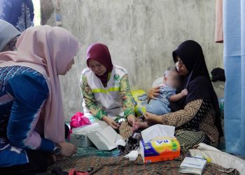 Wali Kota Banjarbaru Berikan Bantuan Bedah Rumah dan Biaya Pengobatan