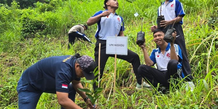 Pemkab Buleleng Lakukan Penanaman 1.600 Pohon di Tejakula untuk Pelestarian Lingkungan