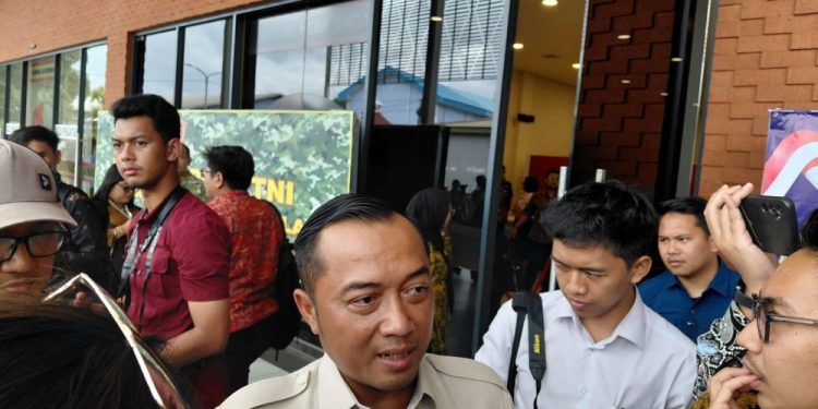 Pemerintah Izinkan Pemanfaatan Kayu Banjir di Sumatra