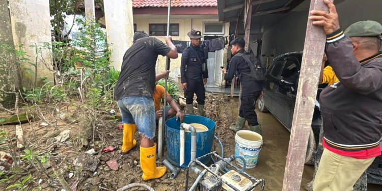 Polri Targetkan Pembangunan 300 Sumur Bor di Aceh Tamiang
