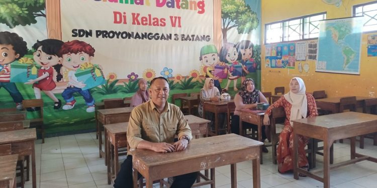 Kehadiran Ayah di Pengambilan Rapor Tingkatkan Kepercayaan Diri Siswa di Batang