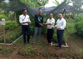 DLH Batang dan UNISS Galakkan Konservasi Hutan di Desa Jrakahpayung