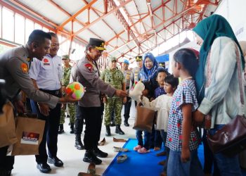 Kapolri Pantau Kesiapan Pengamanan Nataru di Stasiun Tawang Semarang