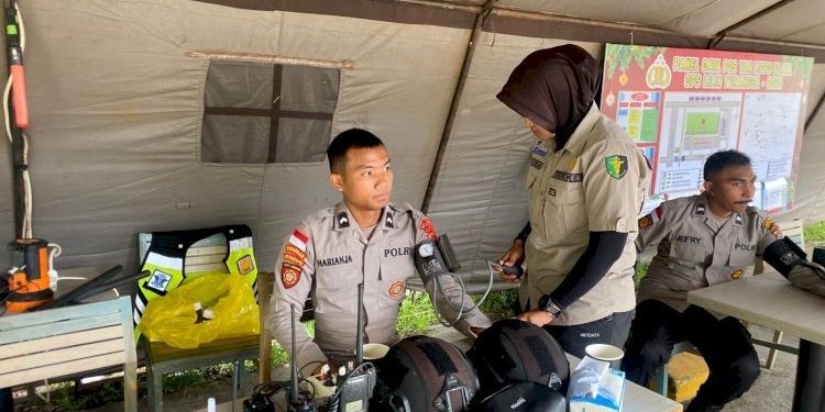 Bidokkes Polda NTT Lakukan Pemeriksaan Kesehatan Personel Ops Lilin