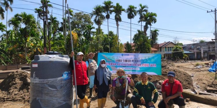 Tim Medis Jawa Timur Berikan Bantuan Kesehatan di Lokasi Banjir Pidie Jaya