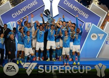 Napoli Raih Gelar Piala Super Italia Usai Kalahkan Bologna 2-0