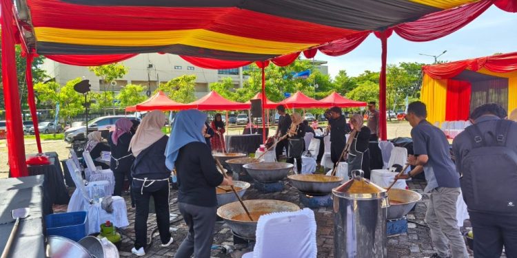 Polri Berperan Aktif dalam Pemulihan Pascabanjir di Padang Melalui Kegiatan Sosial